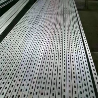 Çin sıcak daldırma galvanizli çinko çelik güneş montajı