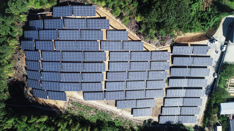 Zemin vidalı dağ yamacı fotovoltaik projeleri