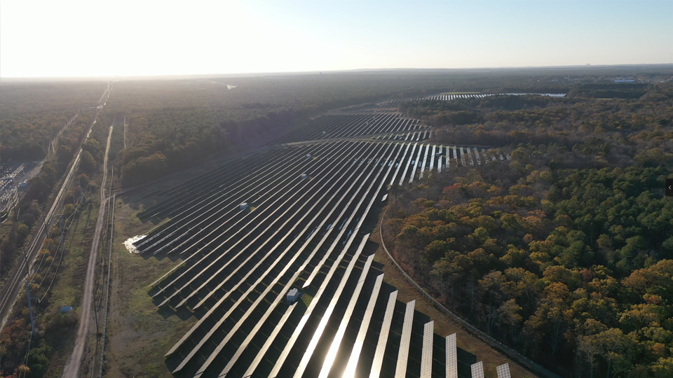 Güneş enerjisi santralinin drone ile havadan çekilmiş fotoğrafları bir harika!