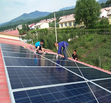  Jilin Baishan 15KW çatıdaki fotovoltaik güç istasyonu